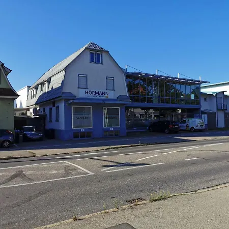 Appartement Farbenfrohe Altbauwohnung, Ausstattung Friedrichshafen