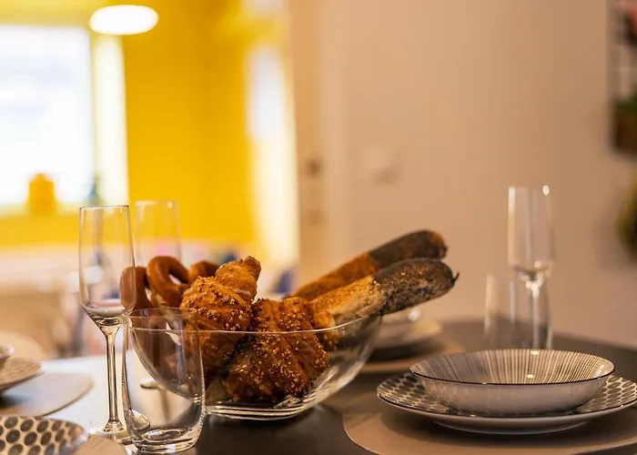 Appartamento Farbenfrohe Altbauwohnung, Ausstattung *