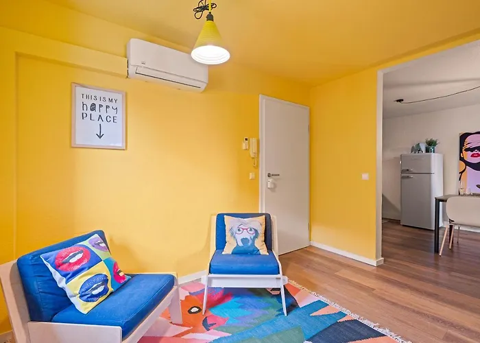 Appartamento Farbenfrohe Altbauwohnung, Ausstattung *