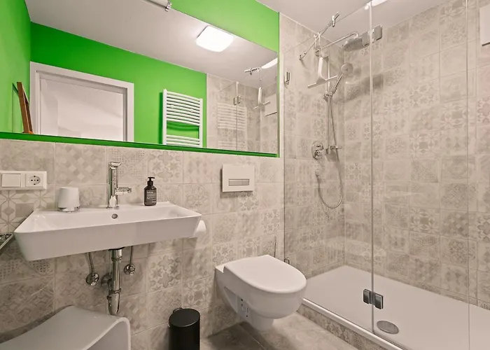 Farbenfrohe Altbauwohnung, Ausstattung Appartamento *